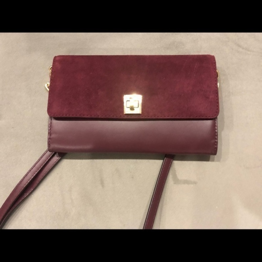 Michael Kors  XL Wallet on Chain New Plum